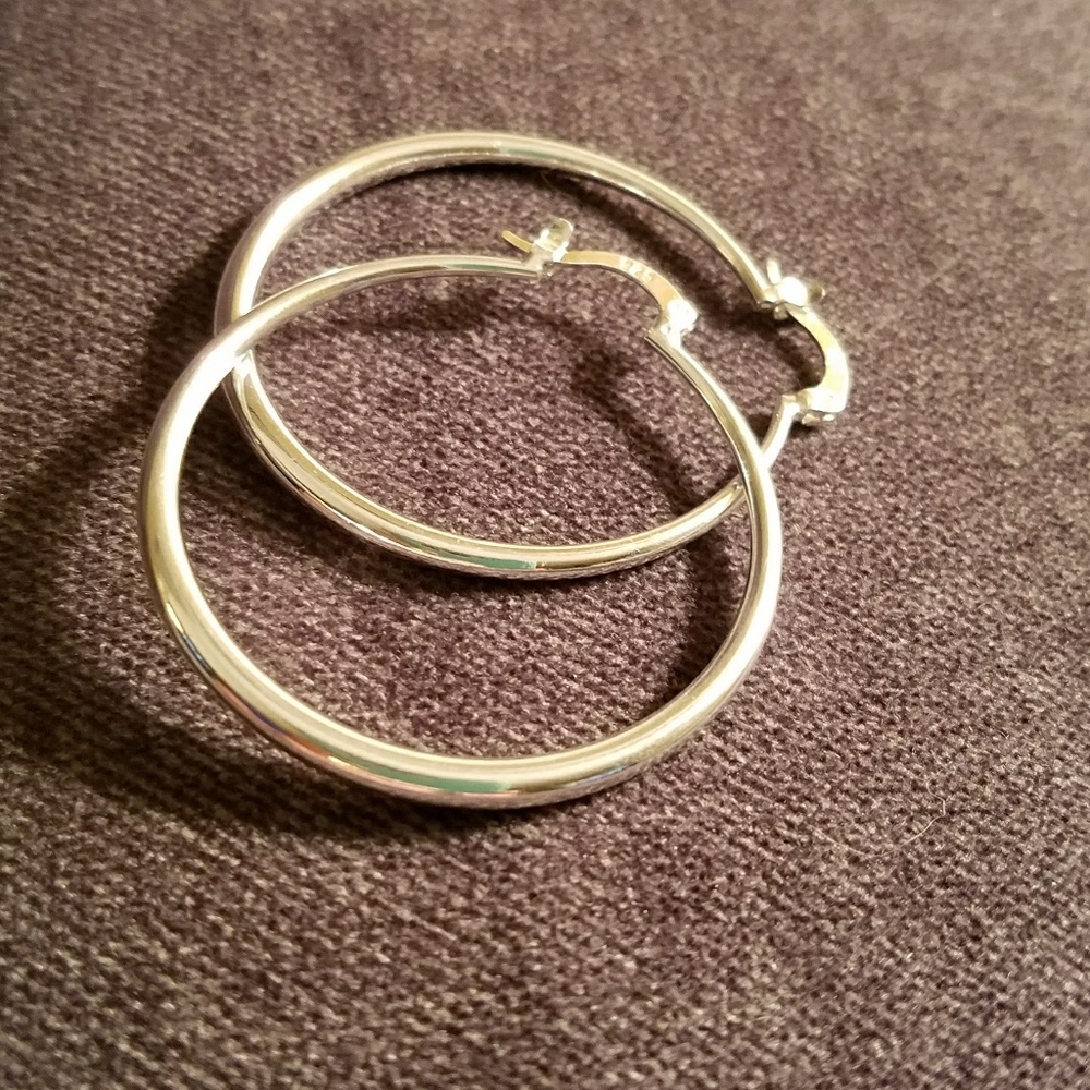 1-1.25 inch Hoop Earrings