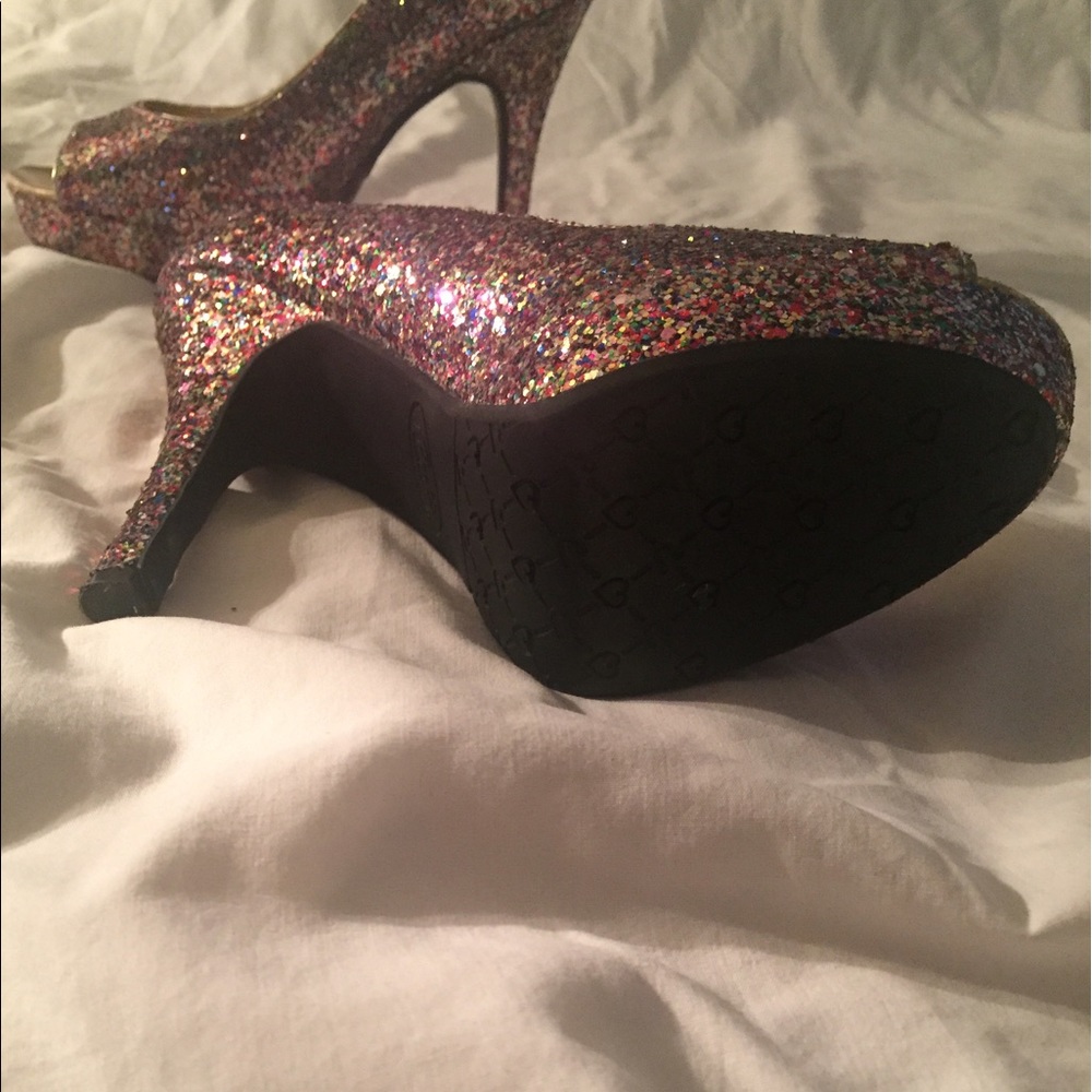 Rainbow Sparkly Candie's Heels - Picture 7 of 8