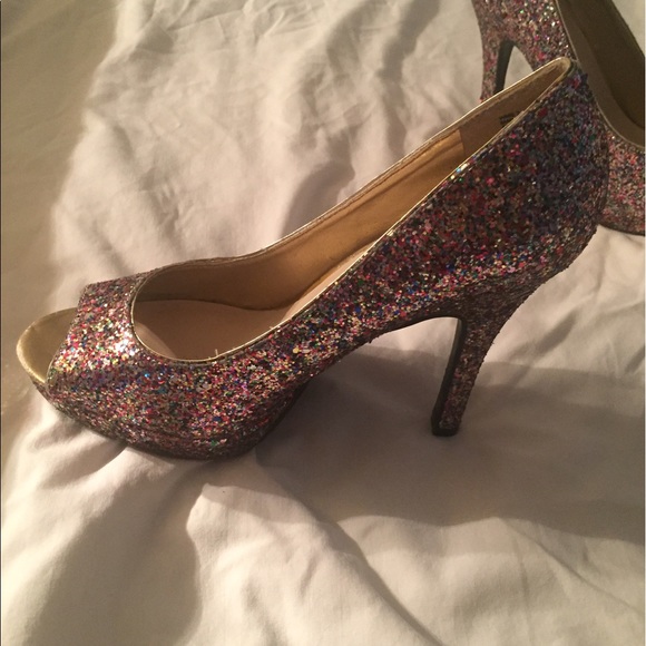 Rainbow Sparkly Candie's Heels - Picture 3 of 8