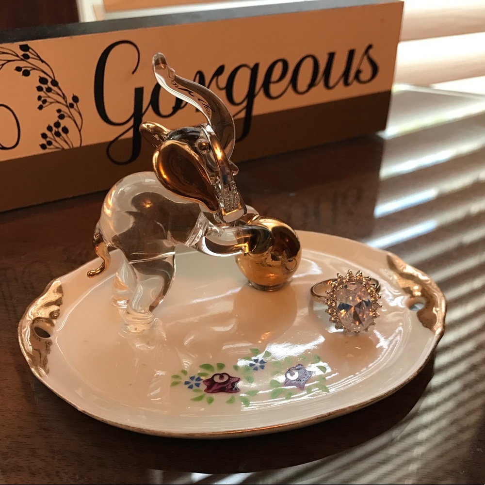 Vintage Elephant Ring Holder! Jewelry Dish Storage