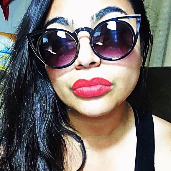 "Femme Fatale" cat eye cutouts invader dupes - Picture 2 of 3