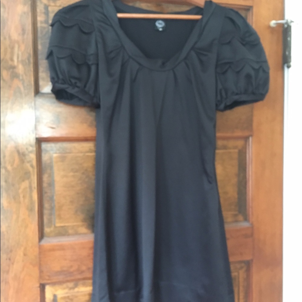 SRETSIS Scallop Detail Cocktail Dress
