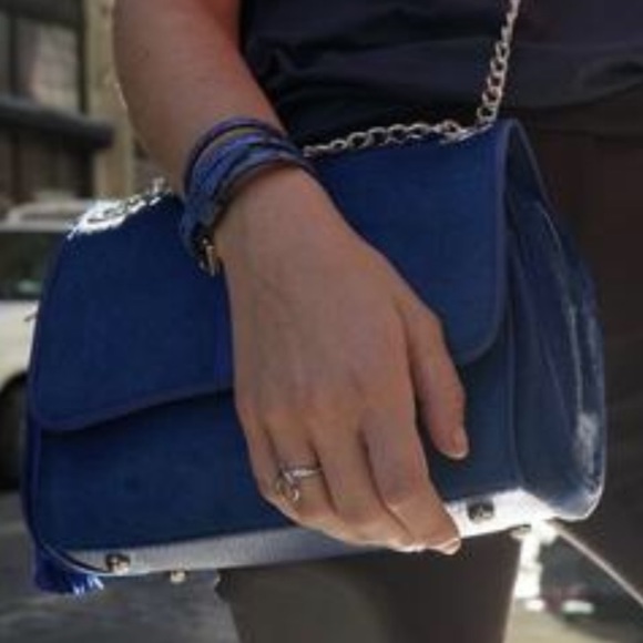 Alexandra Clancy cobalt watersnake bracelet - Picture 6 of 7