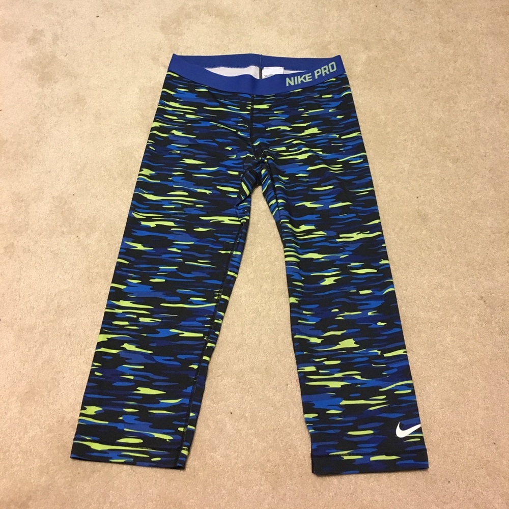 Nike Pro cropped leggings
