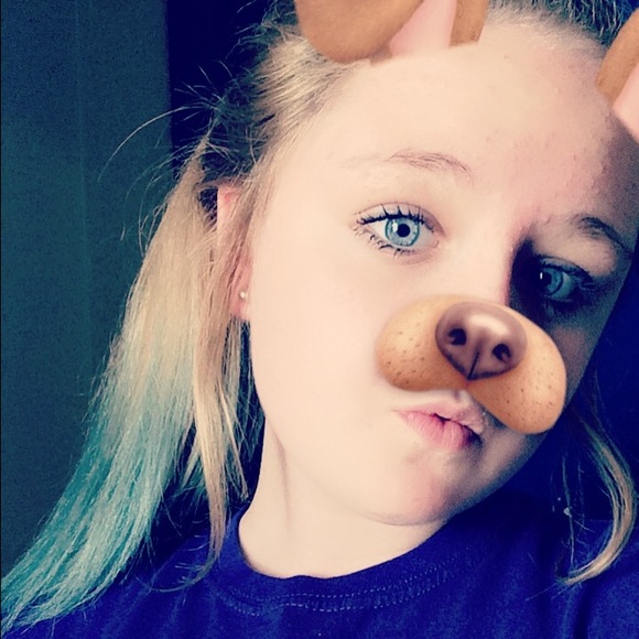 Meet your Posher, Emma - Picture 1 of 1