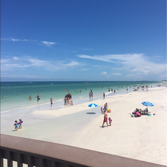 Meet your Posher, Michelle - Picture 3 of 8