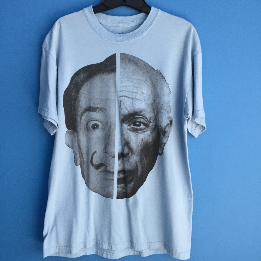 Light blue graphic Tee (Dali v Picasso)