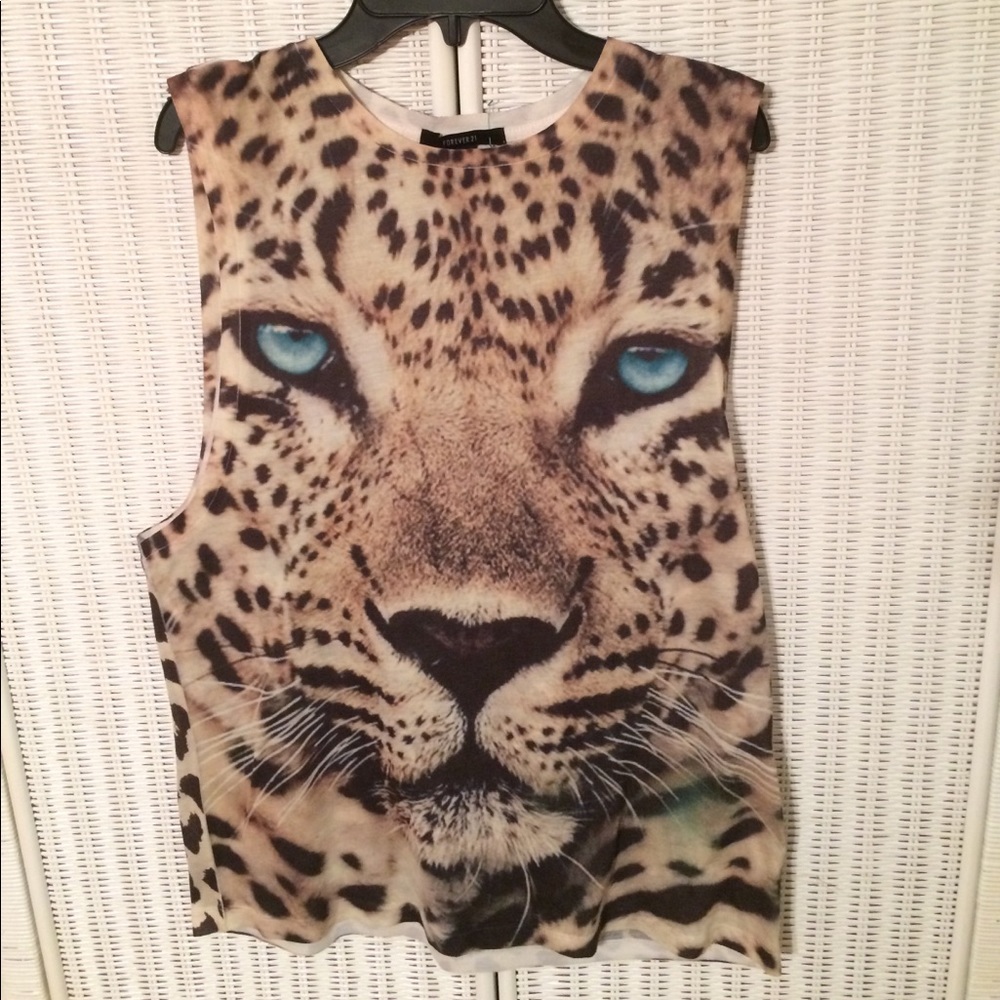 NWOT Forever 21 Women's Tank Top.