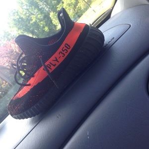 Yeezy boost 350 V2