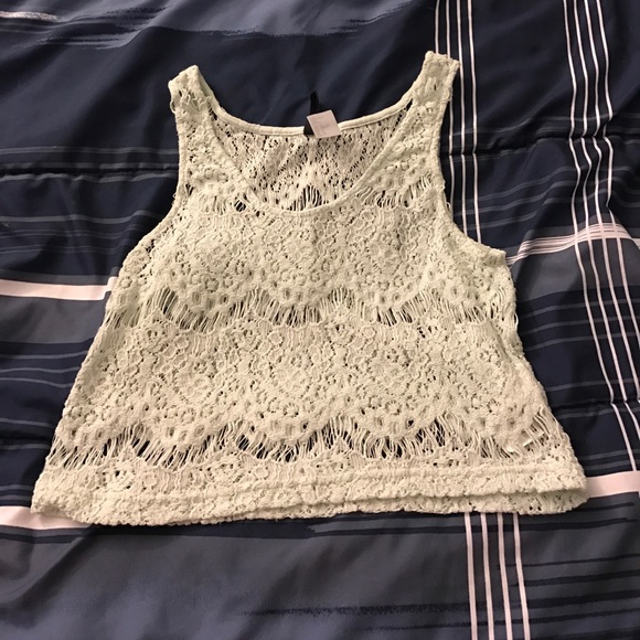 Crop top - Picture 1 of 1