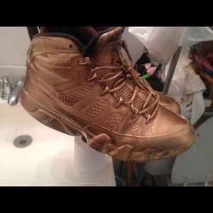 Gold 9s