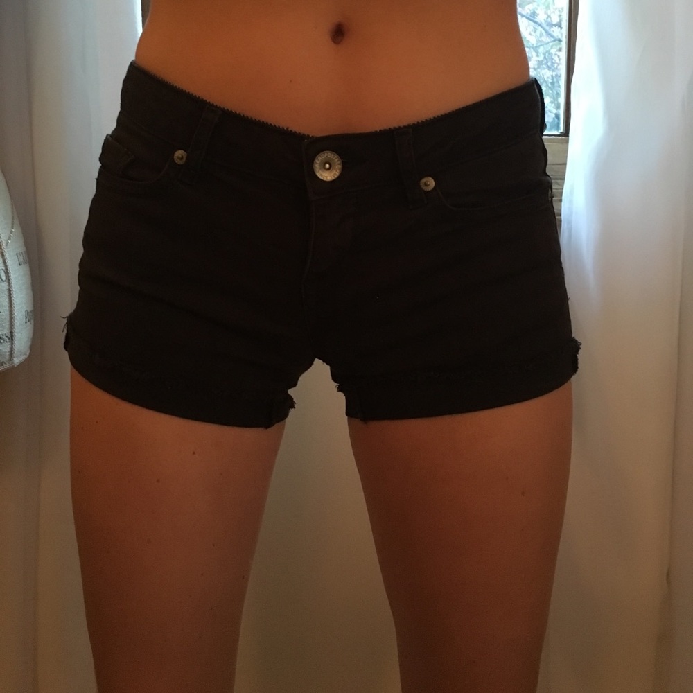 Aéropostale Black Midi Shorts