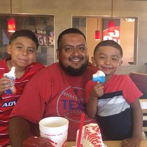 Meet your Posher, Manuel