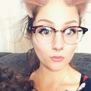 Meet your Posher, Serena