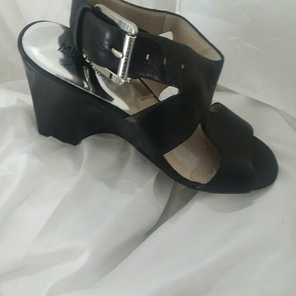 Wedge Sandals with buckle