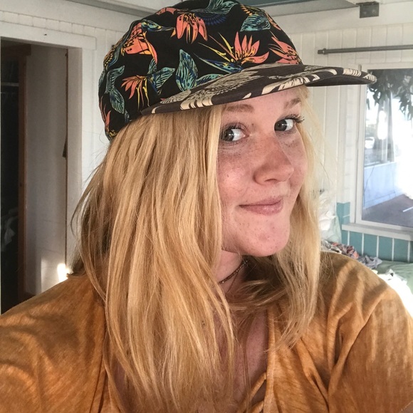 Volcom hat - Picture 2 of 2