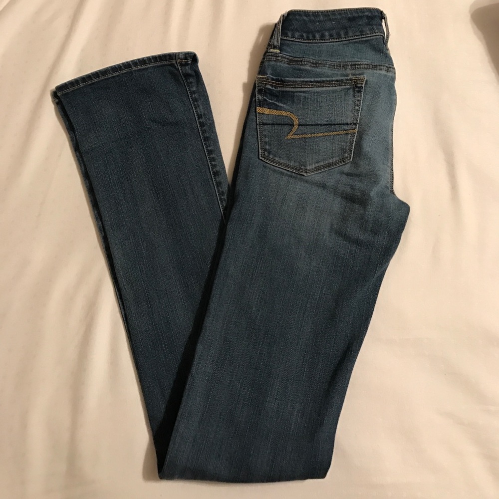 American Eagle light wash jeans