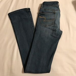 American Eagle light wash jeans