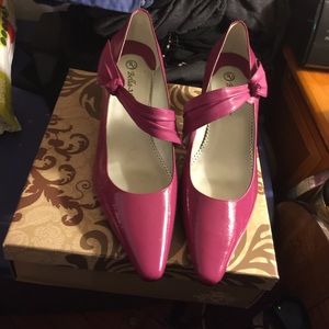 Fuchsia low heels