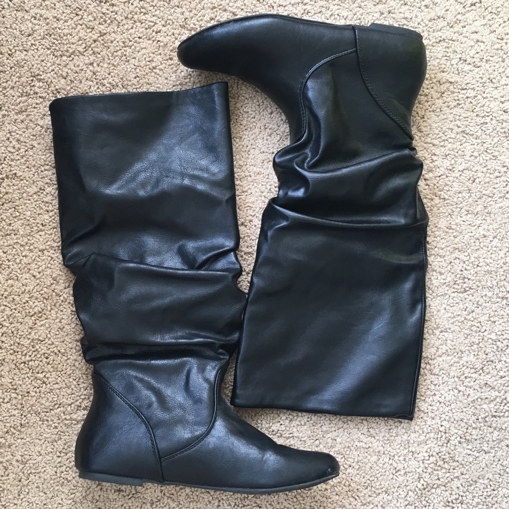 ♠️Black Slouch Boots♠️