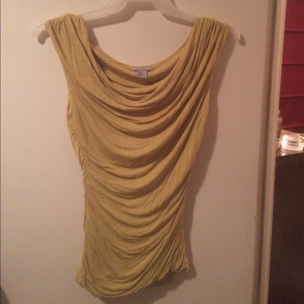 Cal neck flattering yellow top