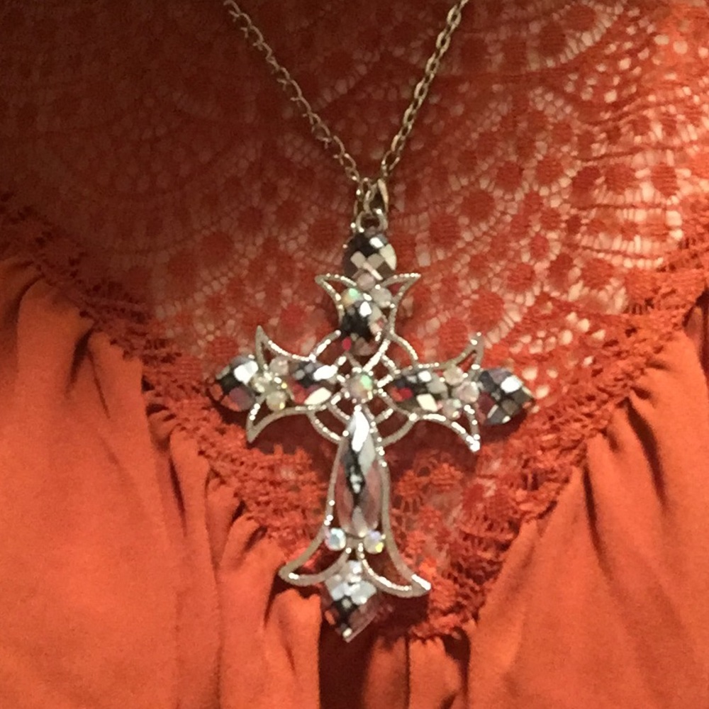 🇱🇷MEMORIAL DAY SALE🇱🇷Bling Cross Necklace
