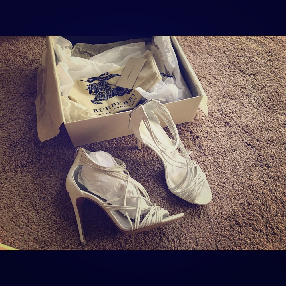 Burberry white leather rosevine strapy heels