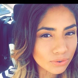 Meet your Posher, Daniela