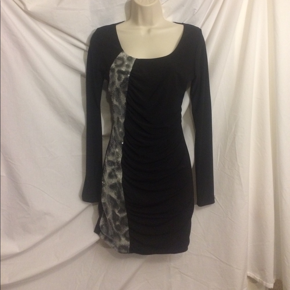 XS or S stretch mini with sequins NWT!