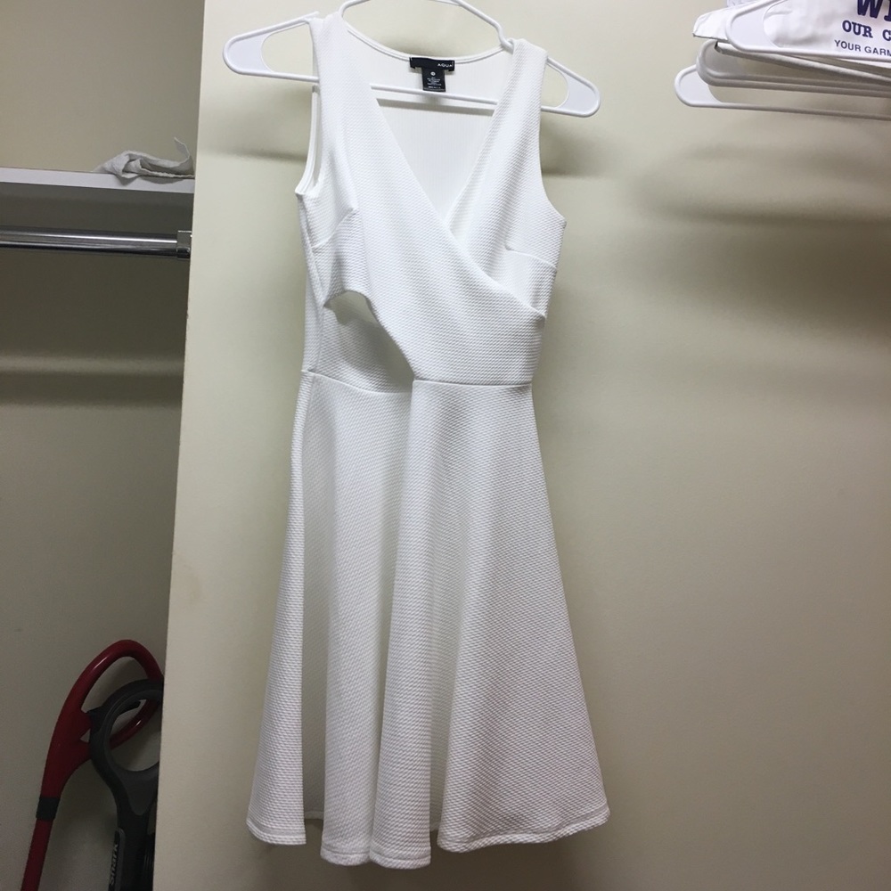Aqua white dress. Never wear without tag. Size XS.