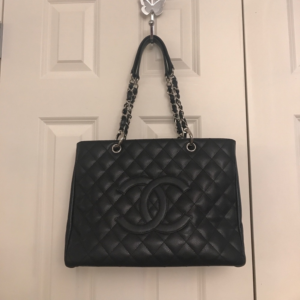 100%  Authentic chanel bag