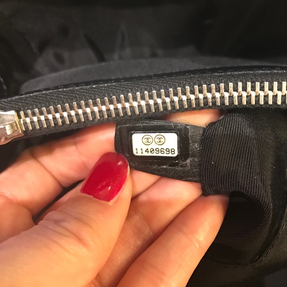 100%  Authentic chanel bag - Picture 3 of 8