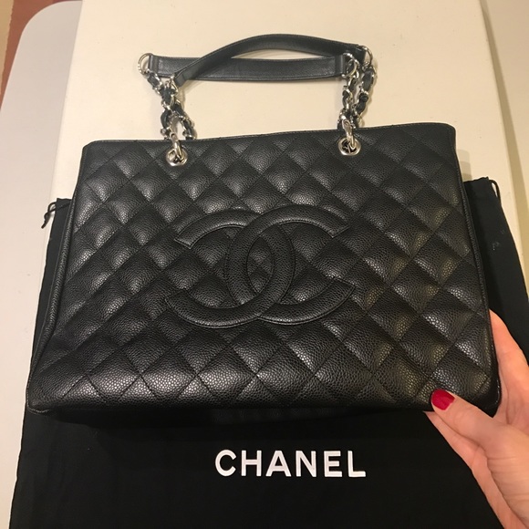 100%  Authentic chanel bag - Picture 8 of 8