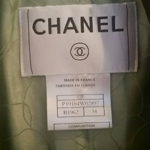 SOLD - Chanel Tweed Jacket - Picture 6 of 7