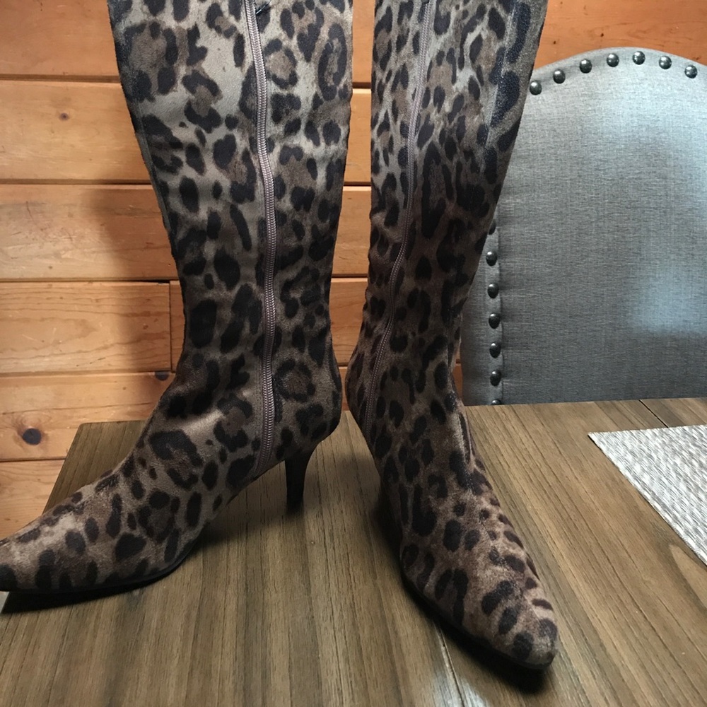 Brand new heeled boots