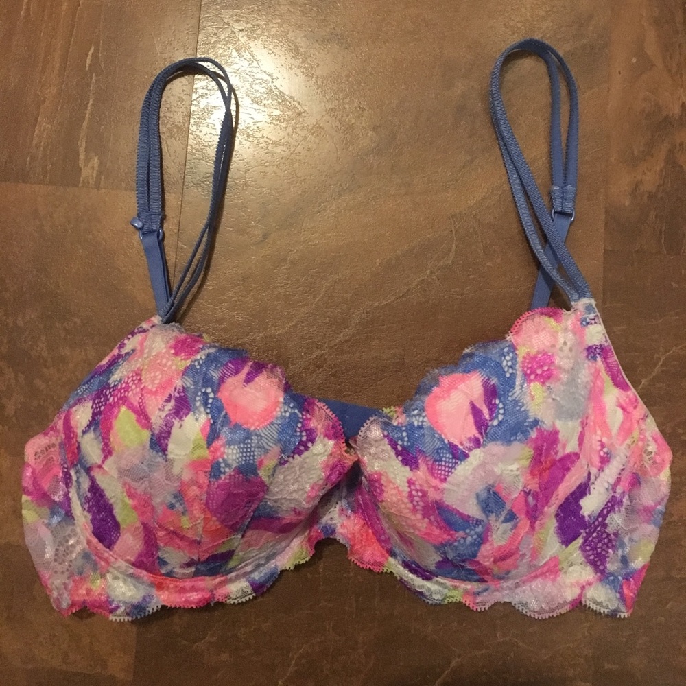 VS Pink Date Night Lightly Lined Bra
