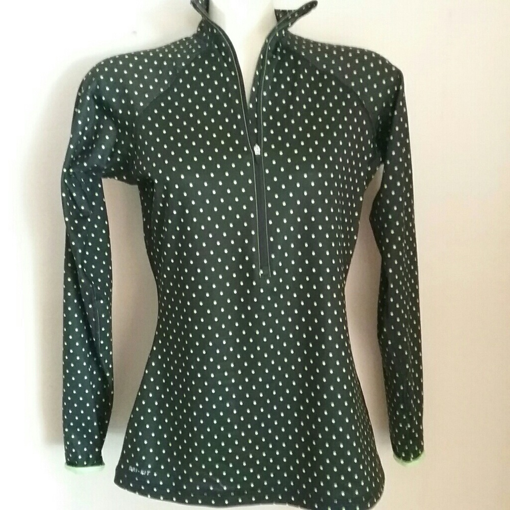 Nike Pro half-zip EUC