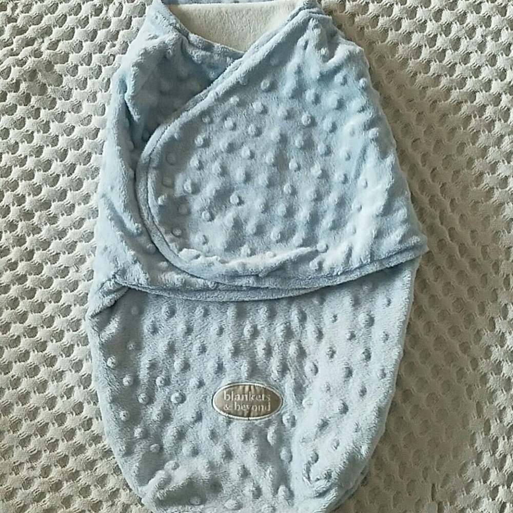 Baby  swaddle minky blanket.