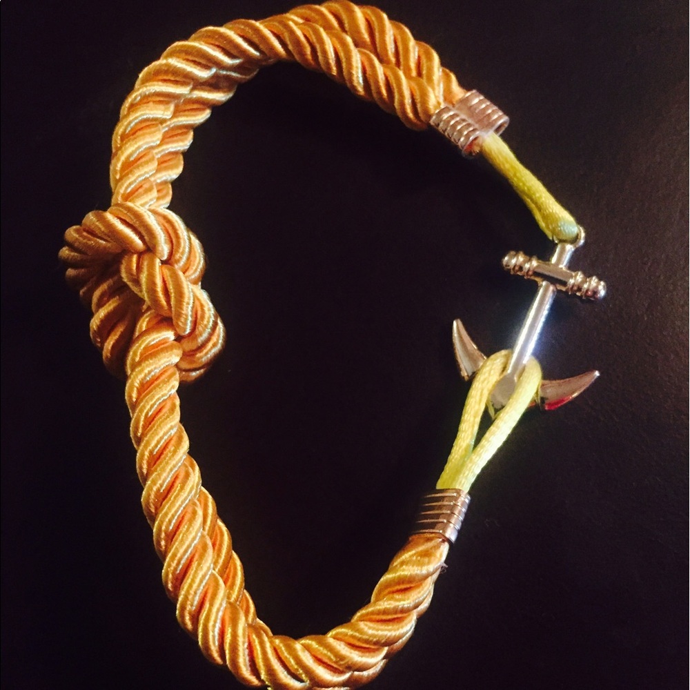 Anchor bracelet