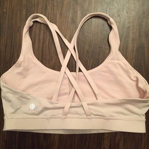 Light pink lululemon sports bra