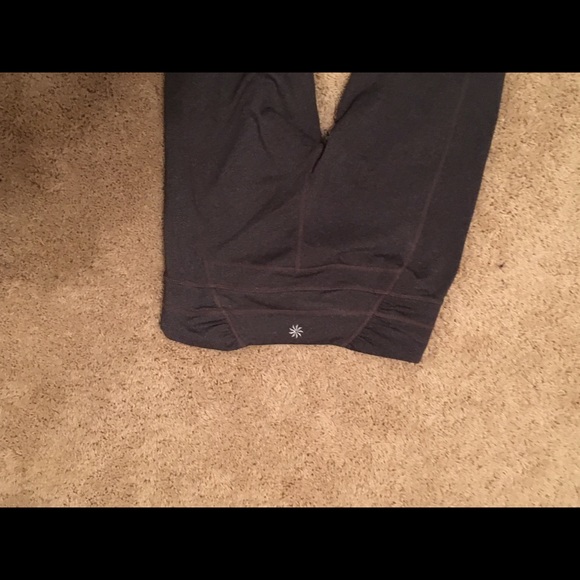 Gray Capri Leggings - Picture 4 of 4