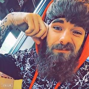 Meet your Posher, Travis