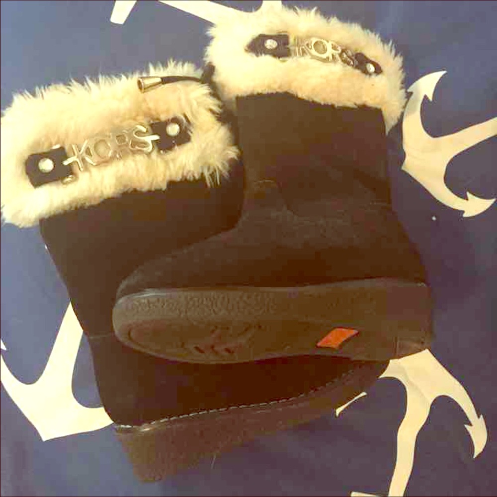 Micheal Kors Boots