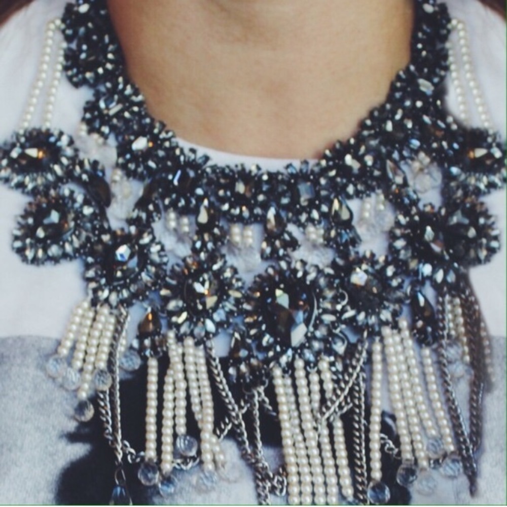 Jewelry | Pearl Jeweled Necklace - Picture 2 of 4