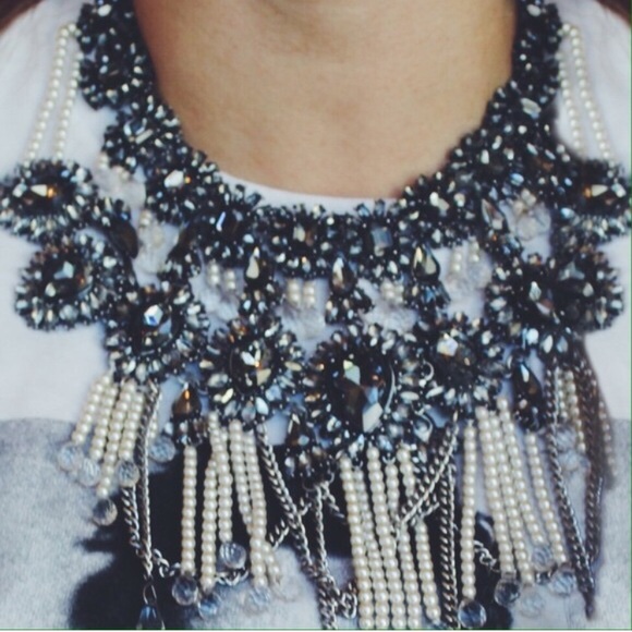 Jewelry | Pearl Jeweled Necklace - Picture 2 of 4