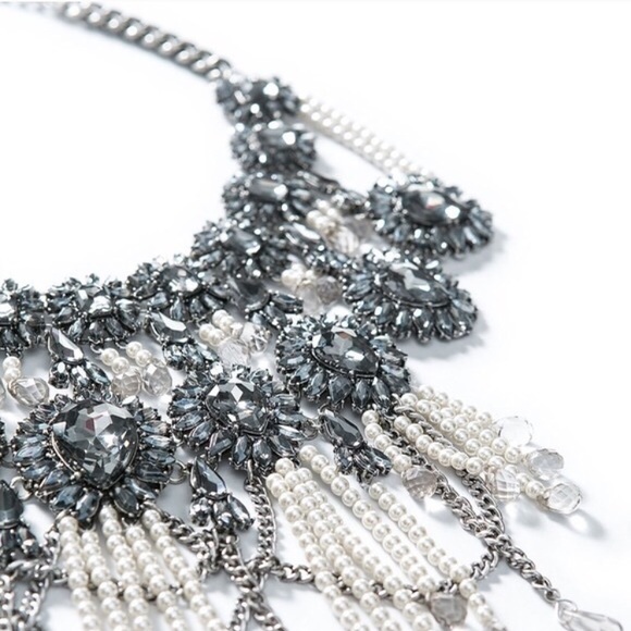 Jewelry | Pearl Jeweled Necklace - Picture 3 of 4