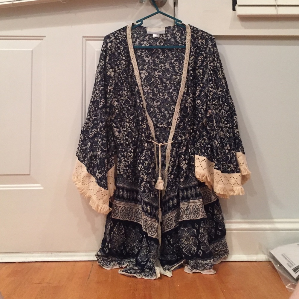 Never been worn Free People short Kimono
