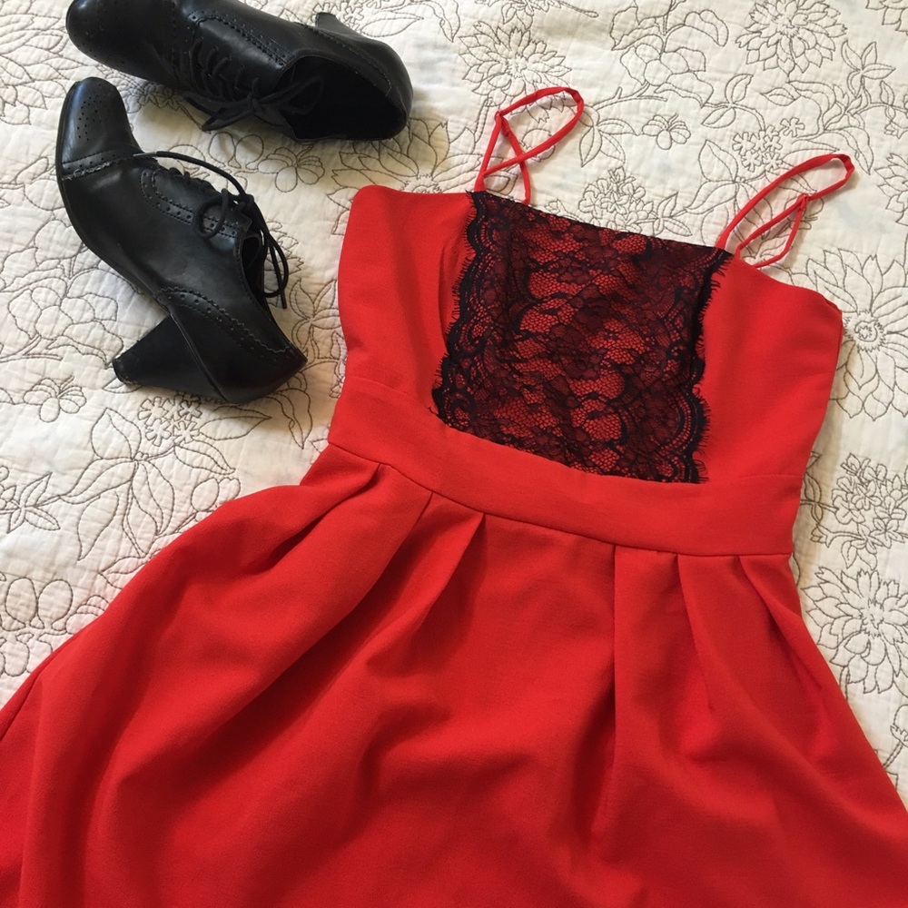 Monteau Red Dress with Lace - S