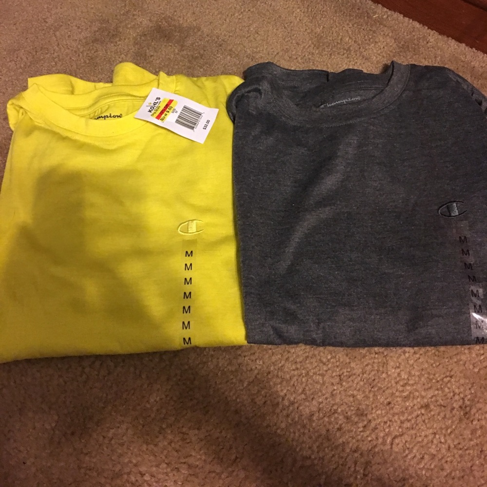 Lot of 2 boys medium long sleeve t