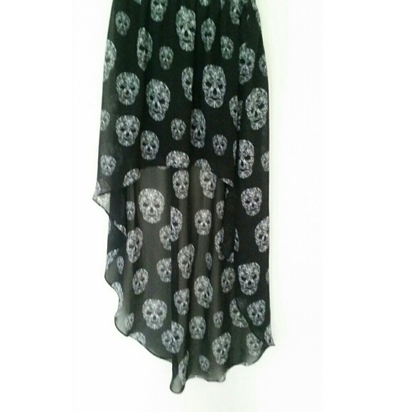 Skulls High Low Skirt - Picture 3 of 4
